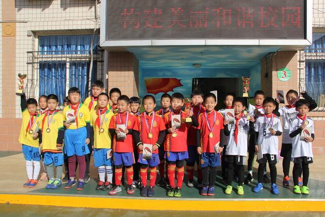 奇才逆转黄蜂终结16连败 鹈鹕力克76人3连胜