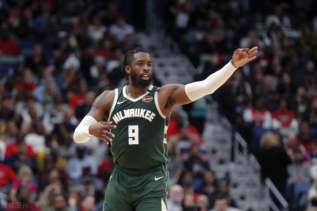 詹姆斯24+12浓眉22+13 湖人擒骑士升至西部第8